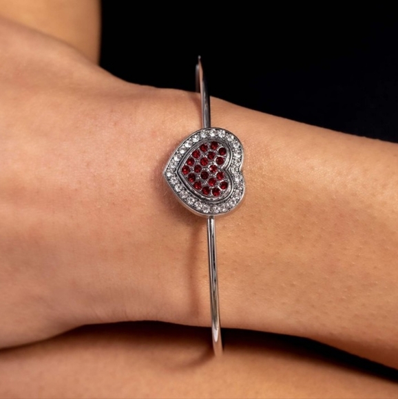 NWT Red & White Gems & Silver Bracelet - Picture 2 of 2